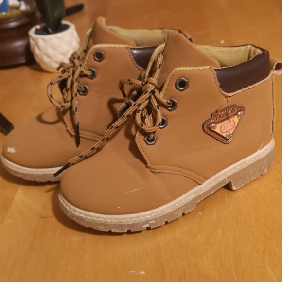 Kids Boys Shoes - Picture 3 of 3